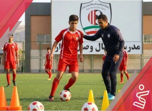 آموزشی فوتبال رده سنی 90 ب ( زیر 15 سال )-باشگاه و مدرسه فوتبال وصال شیراز